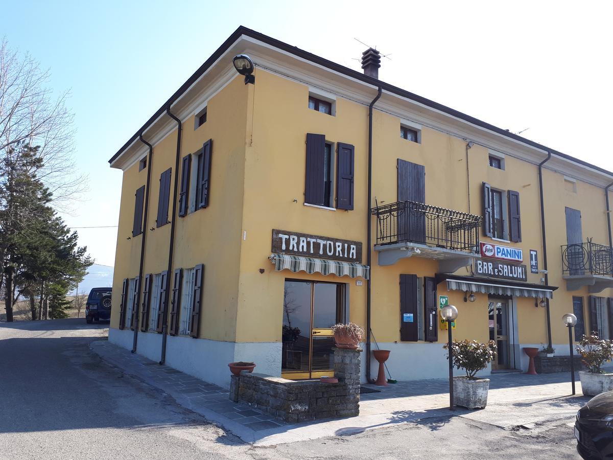 Trattoria Cattani Hotel Medesano Exterior foto